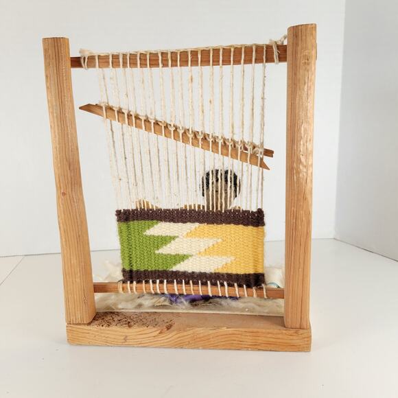 Handmade Native American Woman Weaving Loom Diorama Folk Art Figurine 10" Doll - Picture 13 of 16